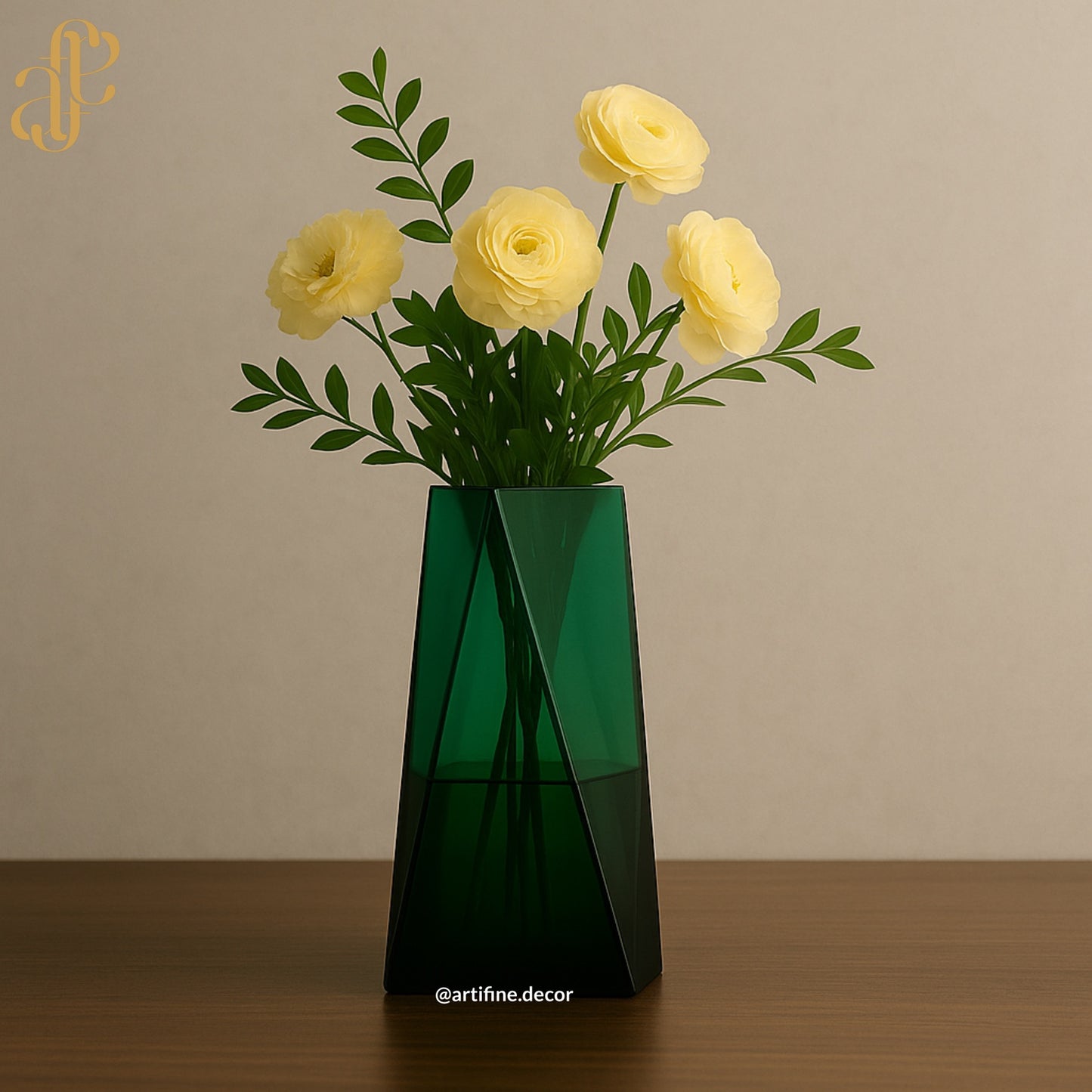 Geometric Green Glass Vase Set – Modern Angular Design