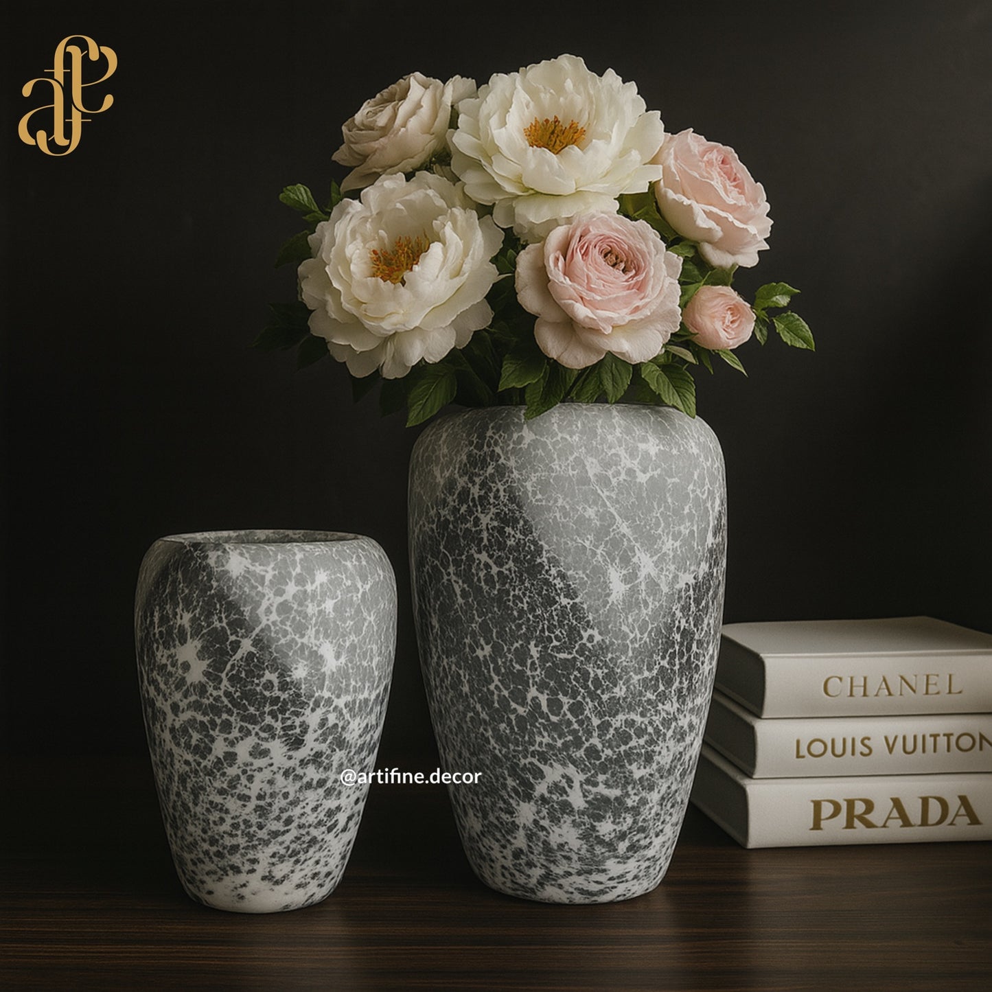 Handcrafted Textured Vase Set – Artistic Marble Finish