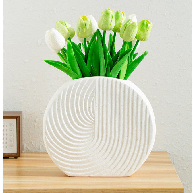 Luna Wave Ceramic Sculpture Vase – Modern Textured Decor