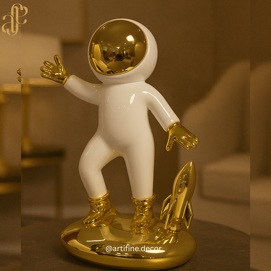 Luxury Astronaut Sculpture – Black Base & Gold Base