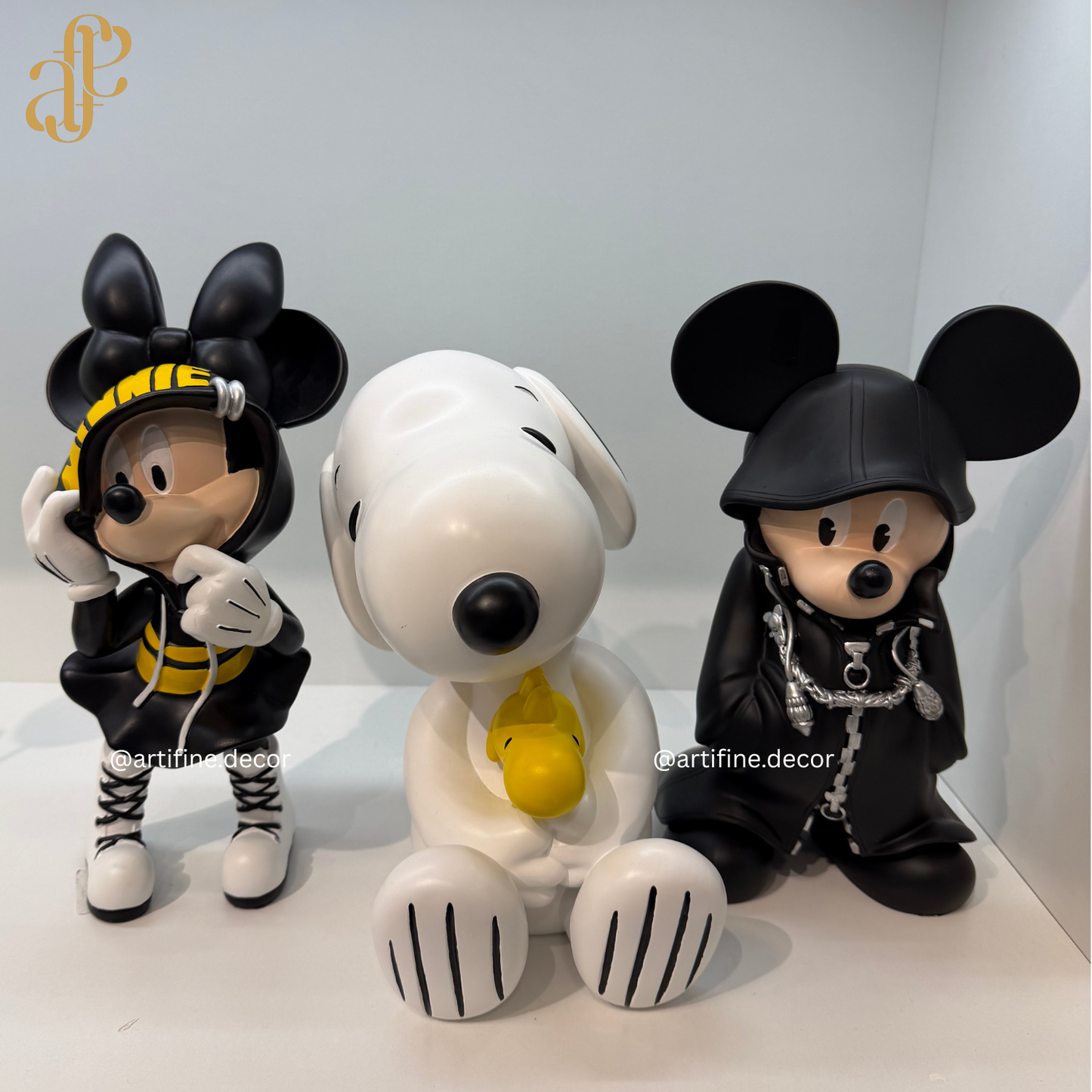 Street-Style Minnie & Mickey