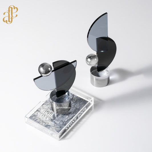 Contemporary Abstract Crystal Sculptures – Geometric Form