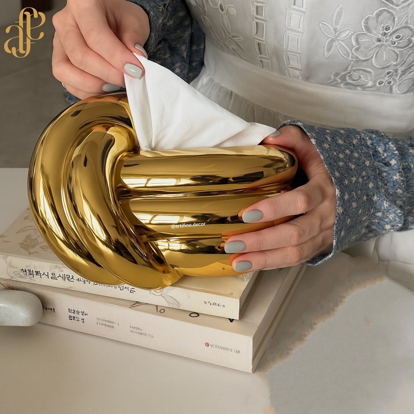 Knot Ceramic Tissue Box