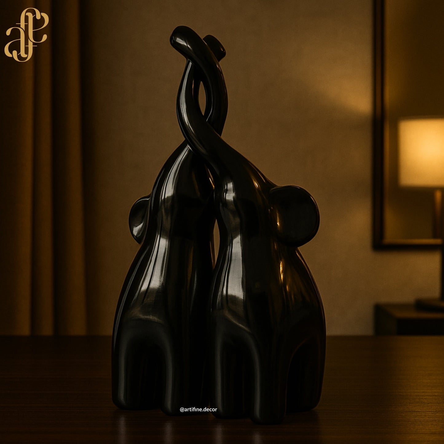 Black & White Embrace – Glossy Resin Elephant Couple Set
