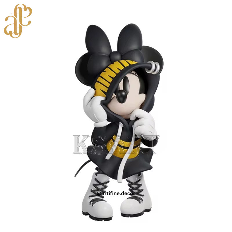 Street-Style Minnie & Mickey