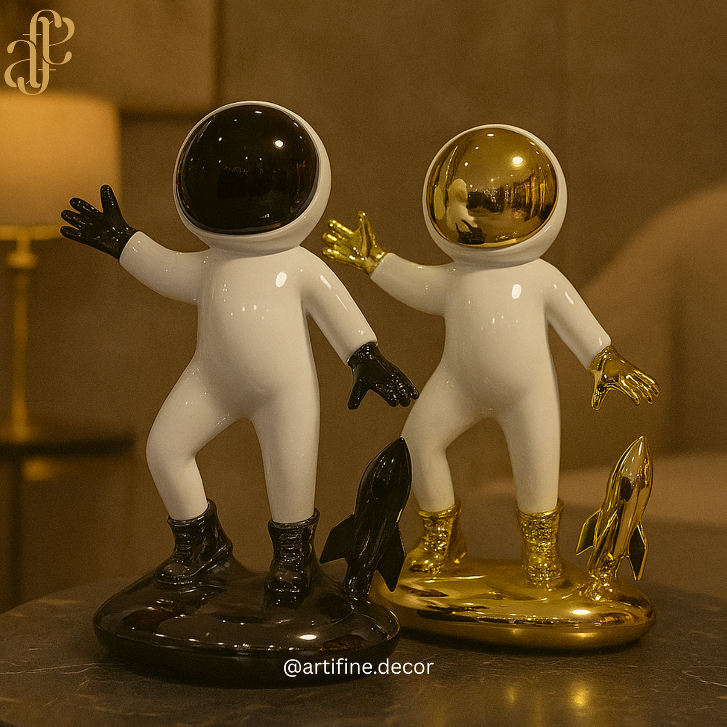 Luxury Astronaut Sculpture – Black Base & Gold Base