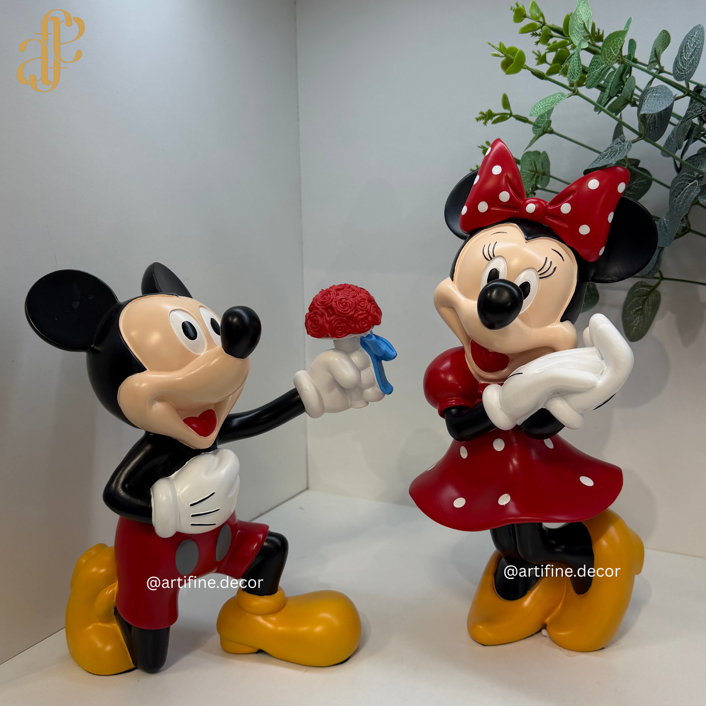 Mickey & Minnie Love Bouquet Figurine Set – Premium Collectible Decor